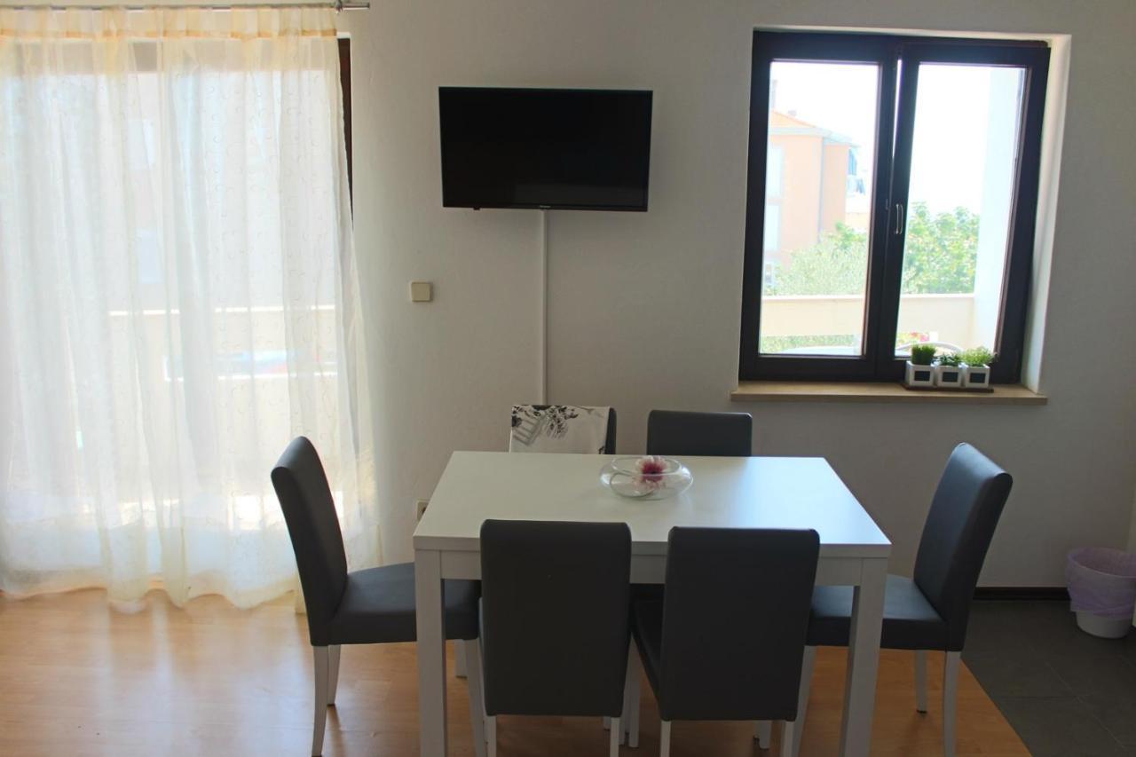 Apartment Arna Krk Town Bagian luar foto