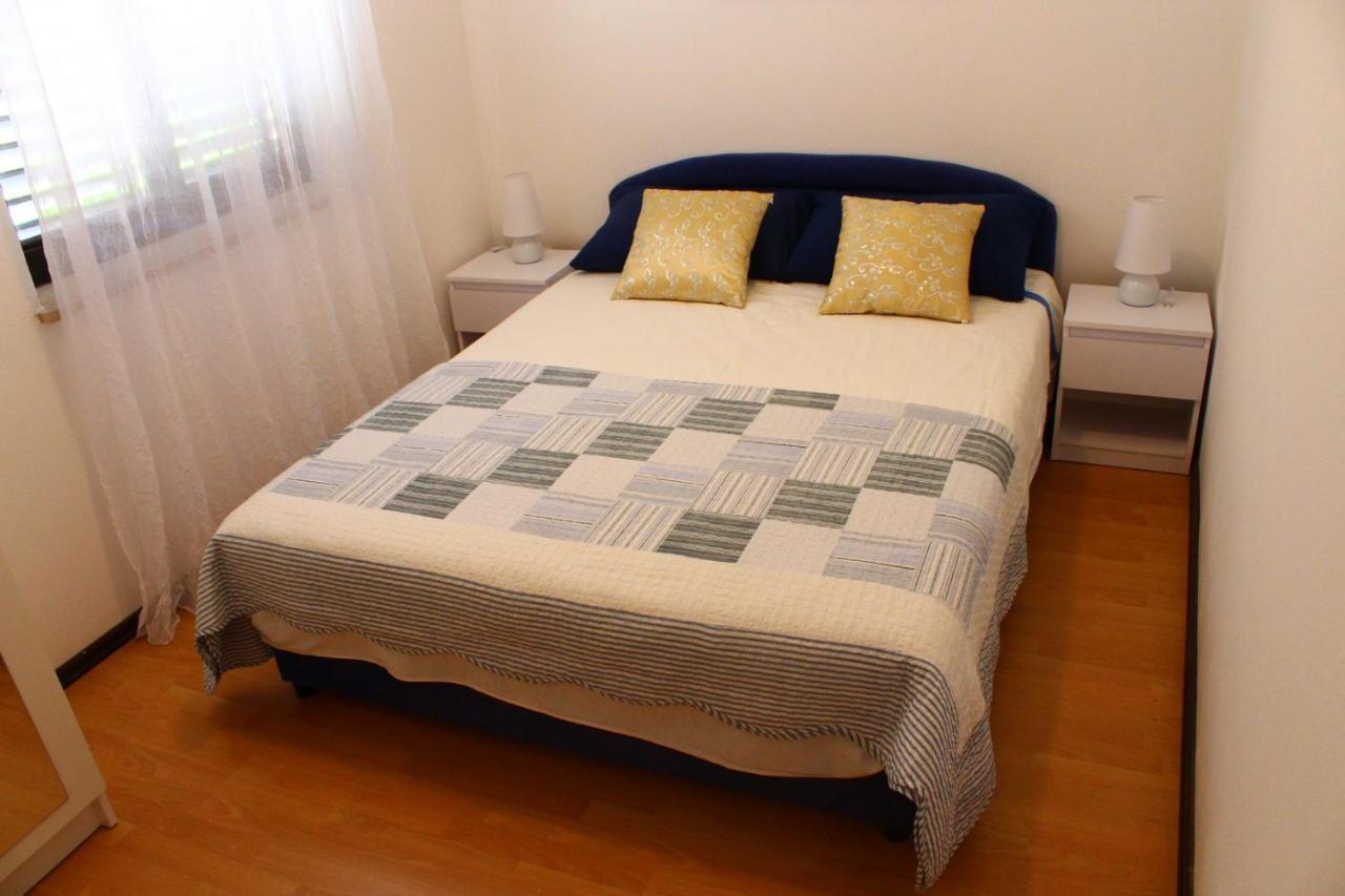 Apartment Arna Krk Town Bagian luar foto